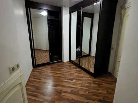 квартира за адресою Королеви Єлизавети ІІ вул. (Глинки), 2