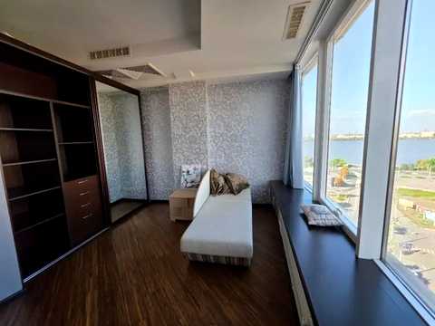 квартира за адресою Королеви Єлизавети ІІ вул. (Глинки), 2