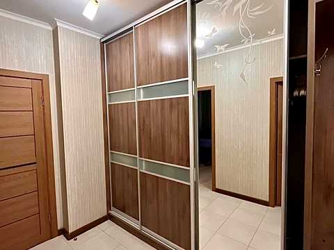 квартира по адресу Ревуцкого ул., 40-В