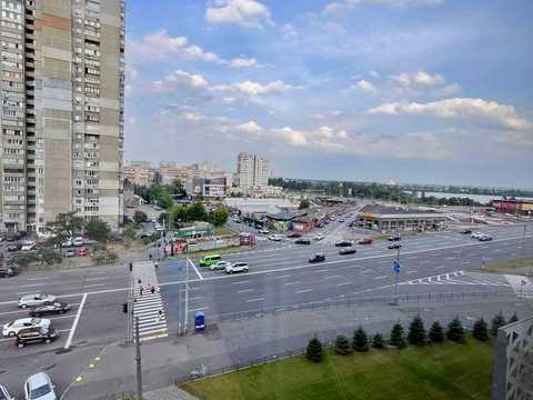 квартира по адресу Ревуцкого ул., 40-В