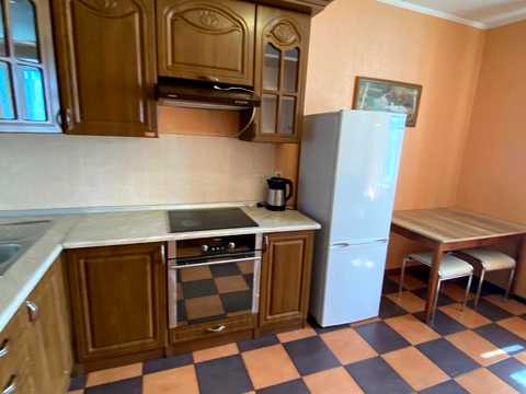 квартира по адресу Драгоманова ул., 1-А