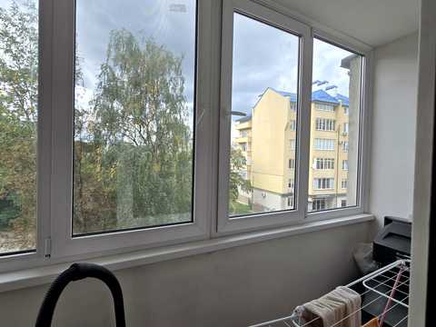 квартира за адресою Івано-Франківськ, Зеновія Красівського вул., 1