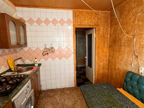 квартира за адресою Автозаводська вул., 38