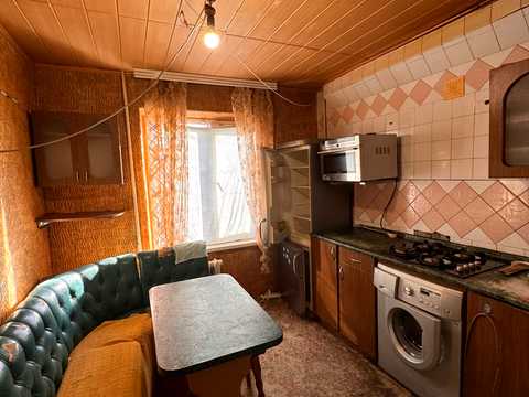 квартира за адресою Автозаводська вул., 38