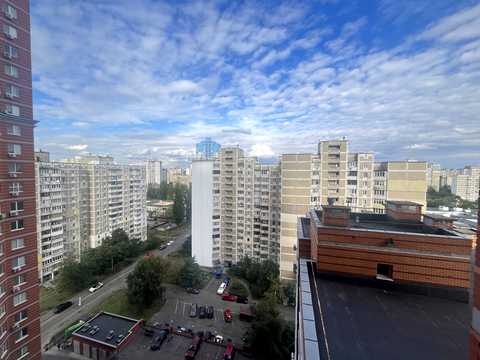 квартира по адресу Ревуцкого ул., 9