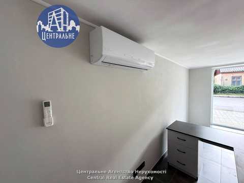 комерційна за адресою Миколаївська вул., 15