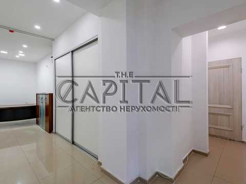 комерційна за адресою Борщагівська вул., 206