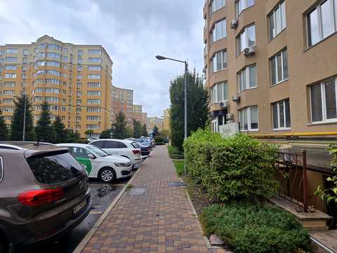 коммерческая по адресу Андрія Малишка ул. (Льва Толстого), 81