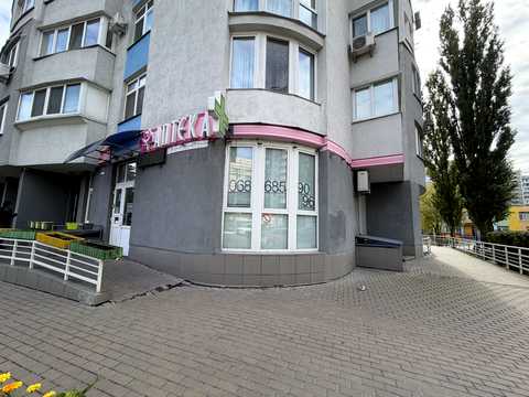 коммерческая по адресу Ревуцкого ул., 7-В
