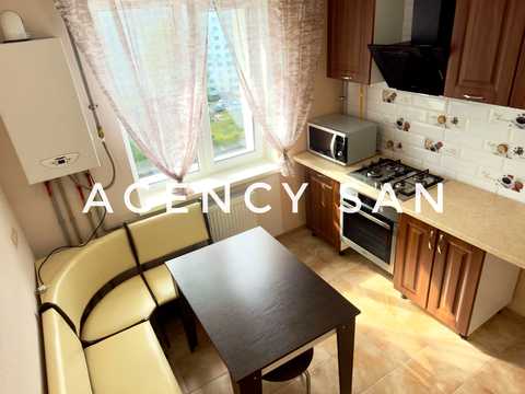 квартира за адресою Михайла Лушпи просп. (Космонавтів), 5 к28