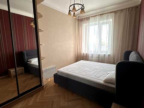 квартира за адресою Загорівська вул. (Багговутівська), 4