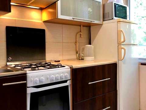 квартира за адресою Наукова вул., 76