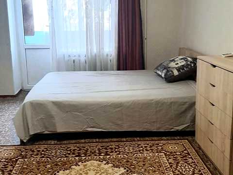 квартира за адресою Космонавтів вул., 98