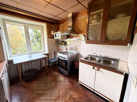 квартира за адресою Тролейбусна вул., 19-А