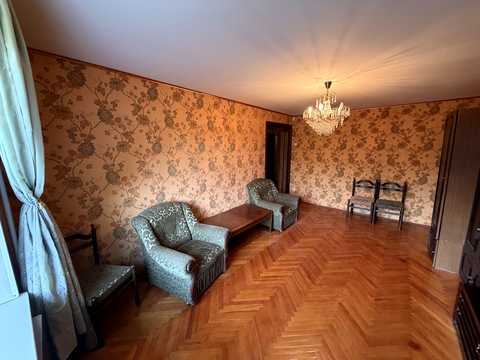 квартира за адресою Тролейбусна вул., 19-А