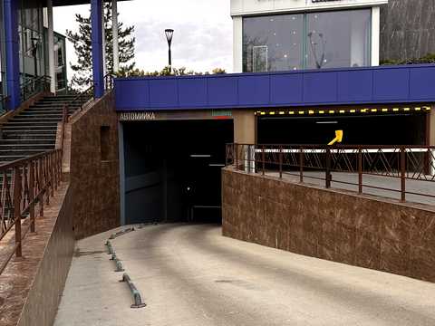 комерційна за адресою Фонтанська дорога вул. (Перекопской дивизии улица), 118 А