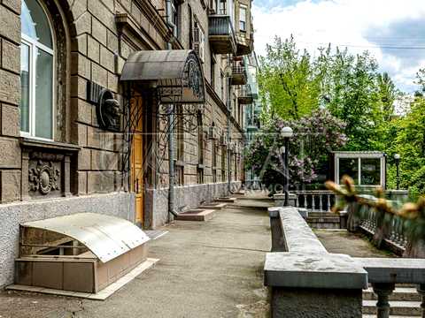 коммерческая по адресу Никольско-Ботаническая ул., 14