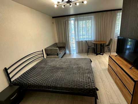квартира за адресою Яценка вул., 8