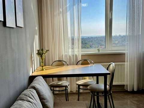 квартира за адресою Перлинна вул., 6