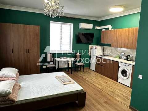 комерційна за адресою Одеса, Ромашкова вул., 102