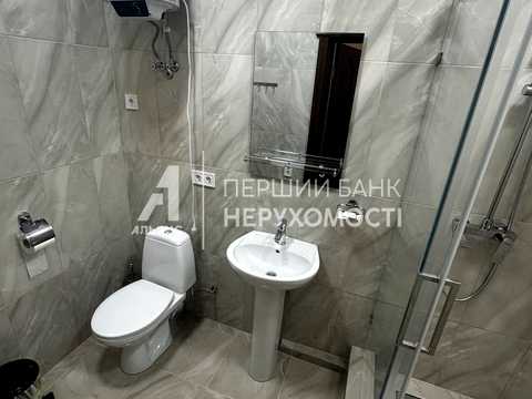 комерційна за адресою Одеса, Ромашкова вул., 102