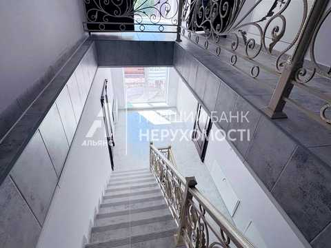 комерційна за адресою Одеса, Ромашкова вул., 102