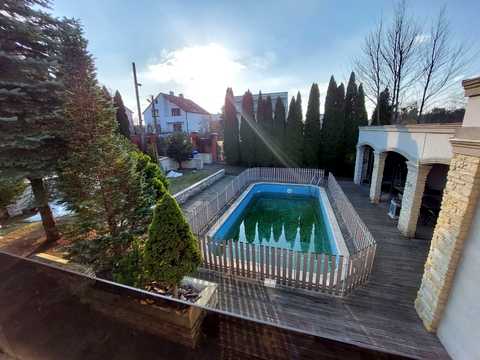 будинок за адресою Весняна вул.