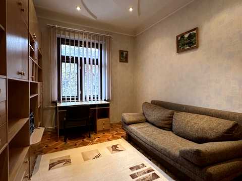 квартира за адресою Глісада Джуса пров. (Трінклера), 5