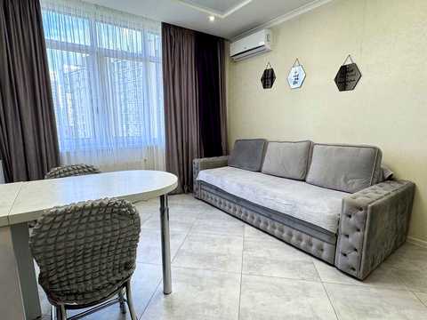 квартира за адресою Юнацька вул., 19