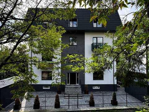квартира за адресою Лугова, 6