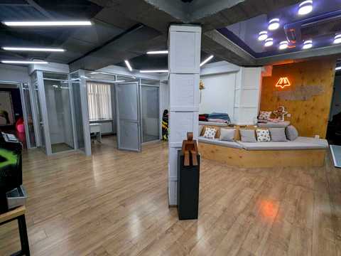 комерційна за адресою Лейпцизька вул., 3а