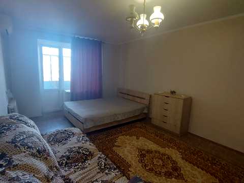 квартира за адресою Космонавтів вул., 98