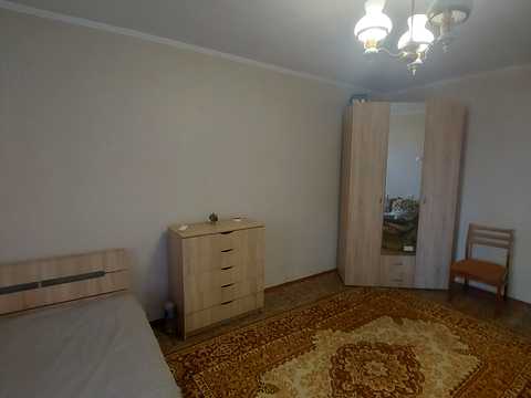 квартира за адресою Космонавтів вул., 98