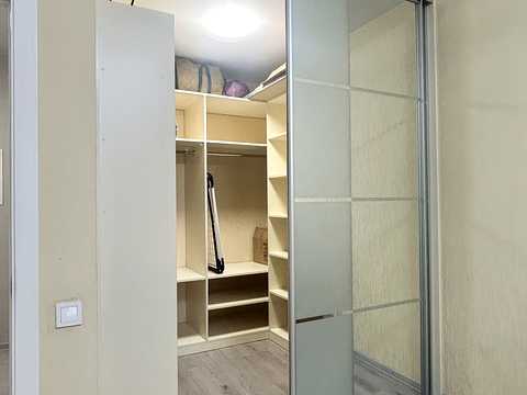 квартира за адресою Юнацька вул., 8