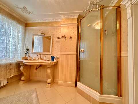 будинок за адресою Свято-Покровська вул. (Леніна)