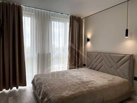 1877497900535488
