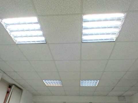 комерційна за адресою Левітана вул., 113а