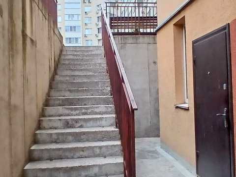 комерційна за адресою Левітана вул., 113а