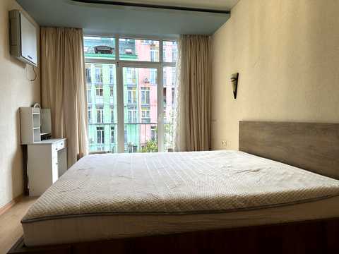 квартира за адресою Регенераторна вул., 4 к2