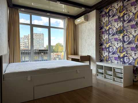 квартира за адресою Регенераторна вул., 4 к2