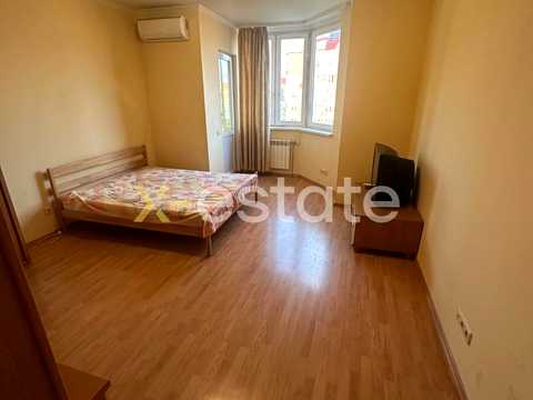 квартира за адресою Анни Ахматової вул., 48