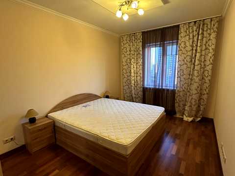 квартира за адресою Дегтярівська вул., 25а к1