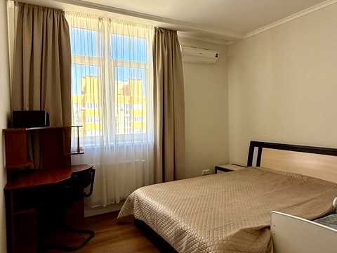 квартира за адресою Сім'ї Кульженків вул. (Петра Дегтяренка), 35