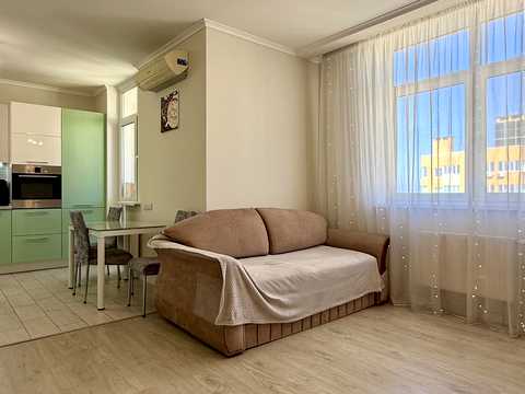 квартира за адресою Сім'ї Кульженків вул. (Петра Дегтяренка), 35
