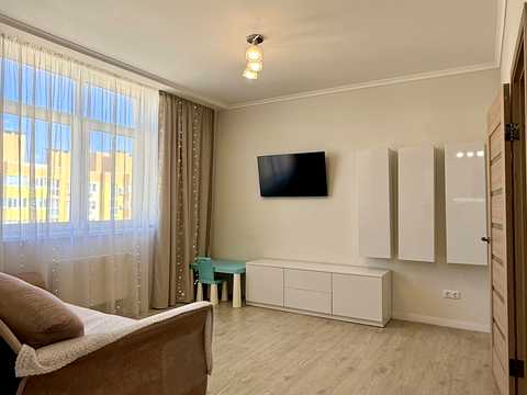 квартира за адресою Сім'ї Кульженків вул. (Петра Дегтяренка), 35