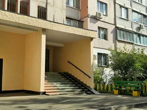 квартира за адресою Автозаводська вул., 43