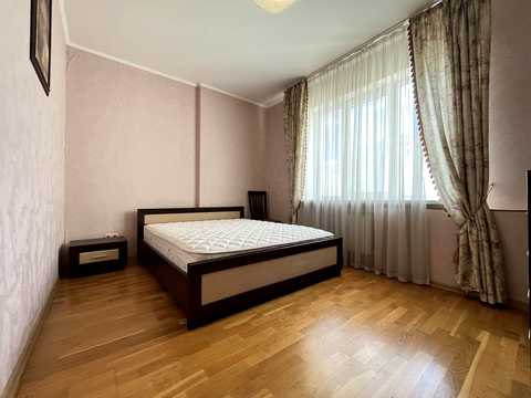 квартира за адресою Печерська вул., 2