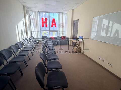 комерційна за адресою Олександра Мишуги вул., 2
