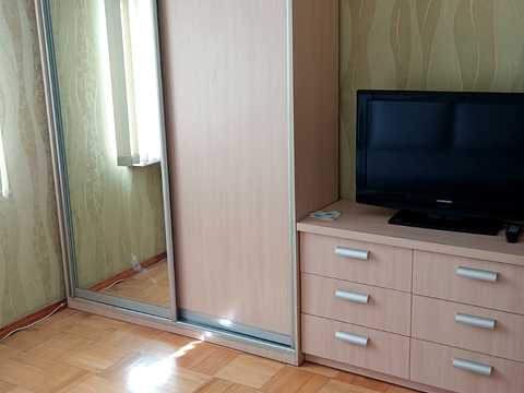 квартира по адресу Ревуцкого ул., 13