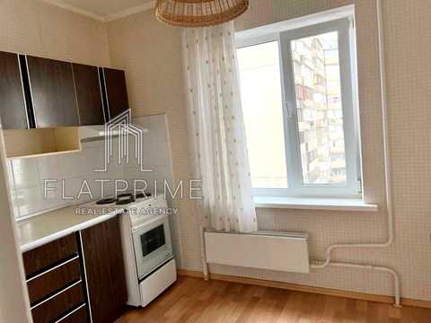 квартира за адресою Ревуцького вул., 18